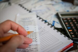 ポケカの転売に関する税金の知識はどこで学べる？