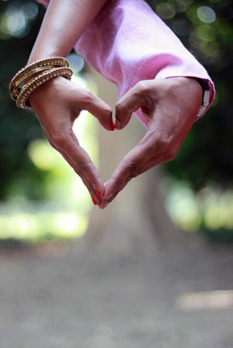 ポケモンカードの偽物を見分けるためのポイントは？